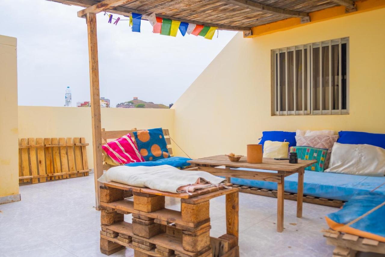 Simabo'S Backpackers' Hostel Mindelo Extérieur photo